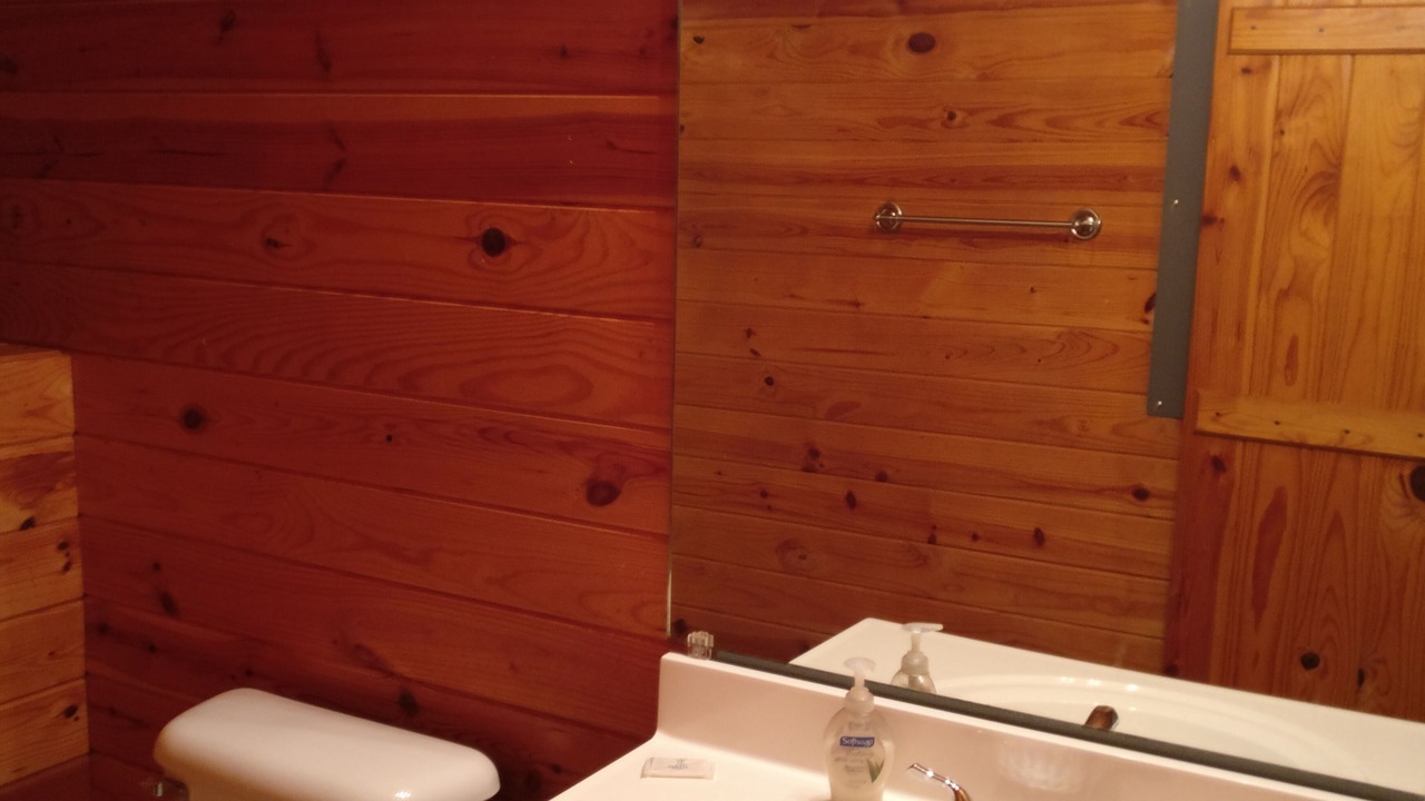 Photo of Bathroom in Mountain Pine
