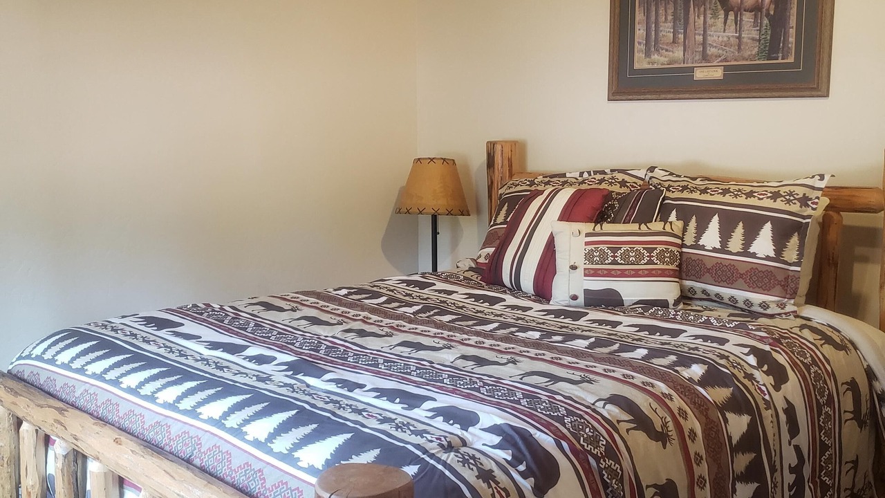 Photo of Bedroom in West Glacier