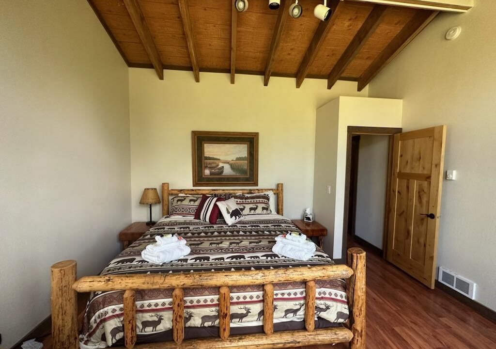 Photo of Bedroom in West Glacier
