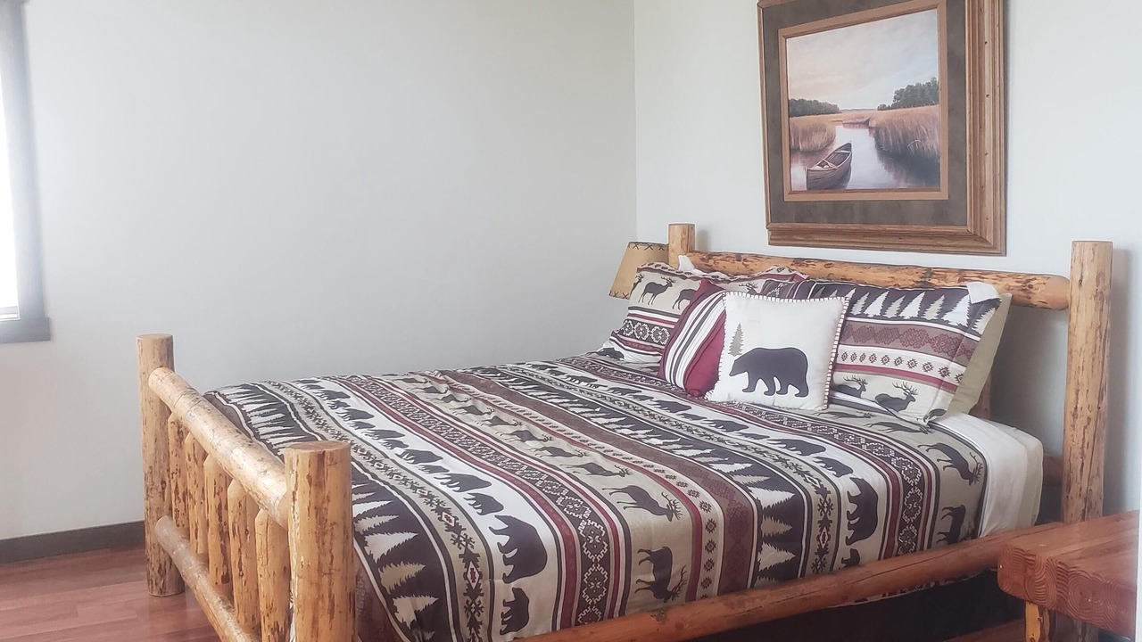 Photo of Bedroom in West Glacier