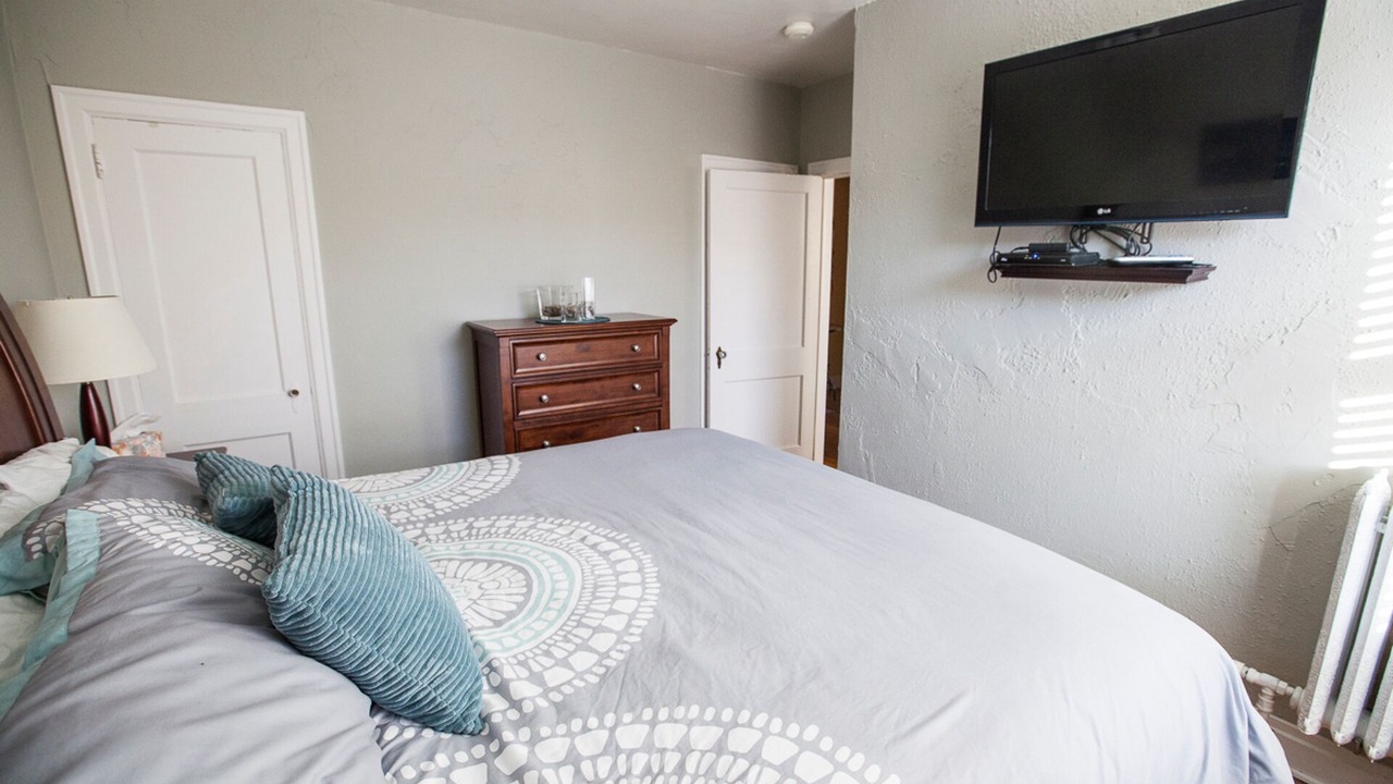 Photo of Bedroom in Riverfront
