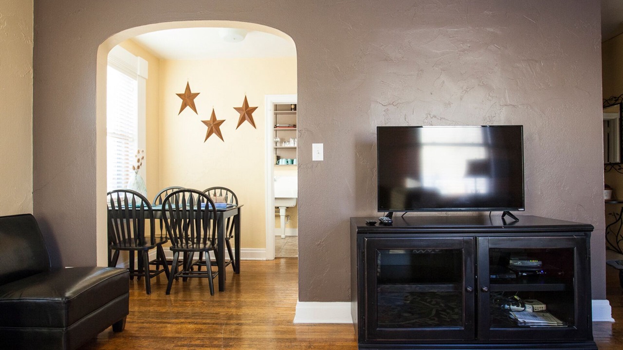 Photo of Livingroom in Riverfront