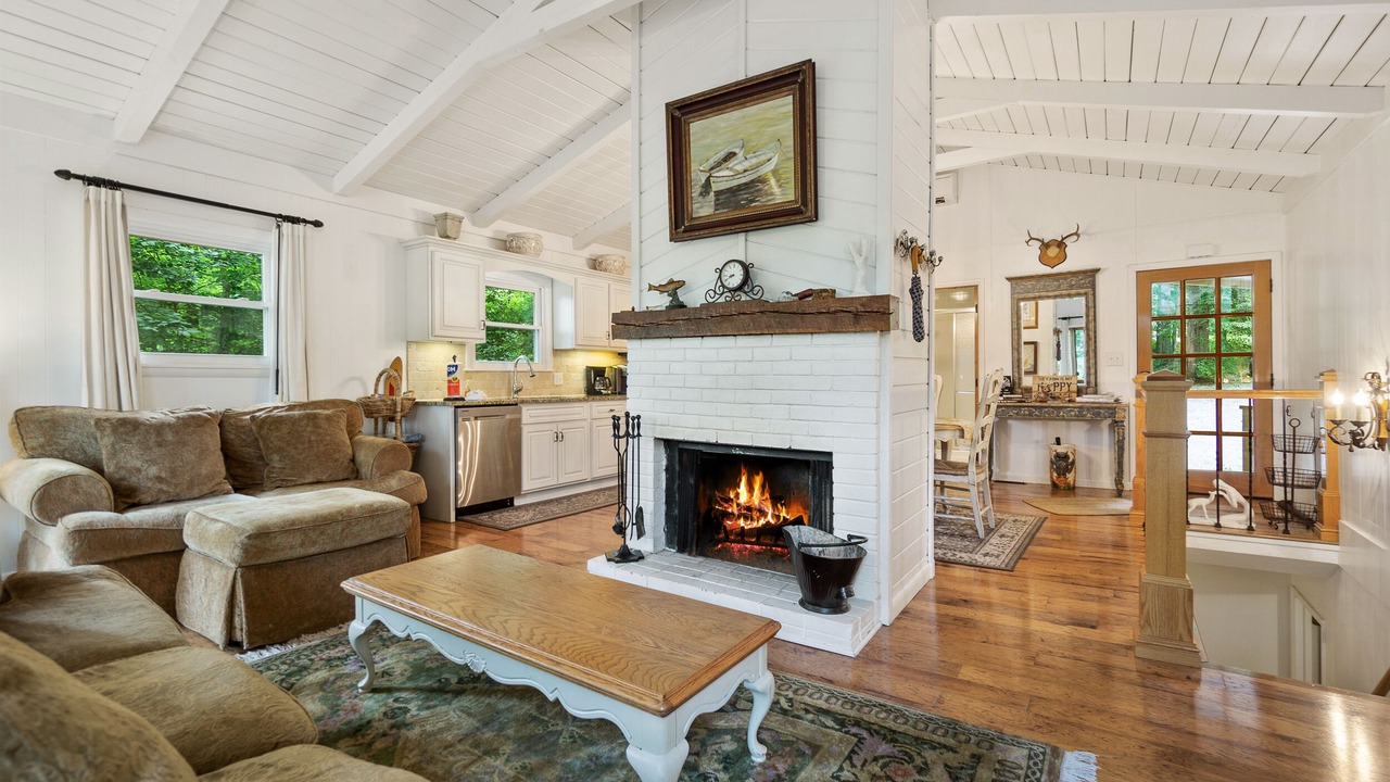 Photo of Livingroom in Smithville