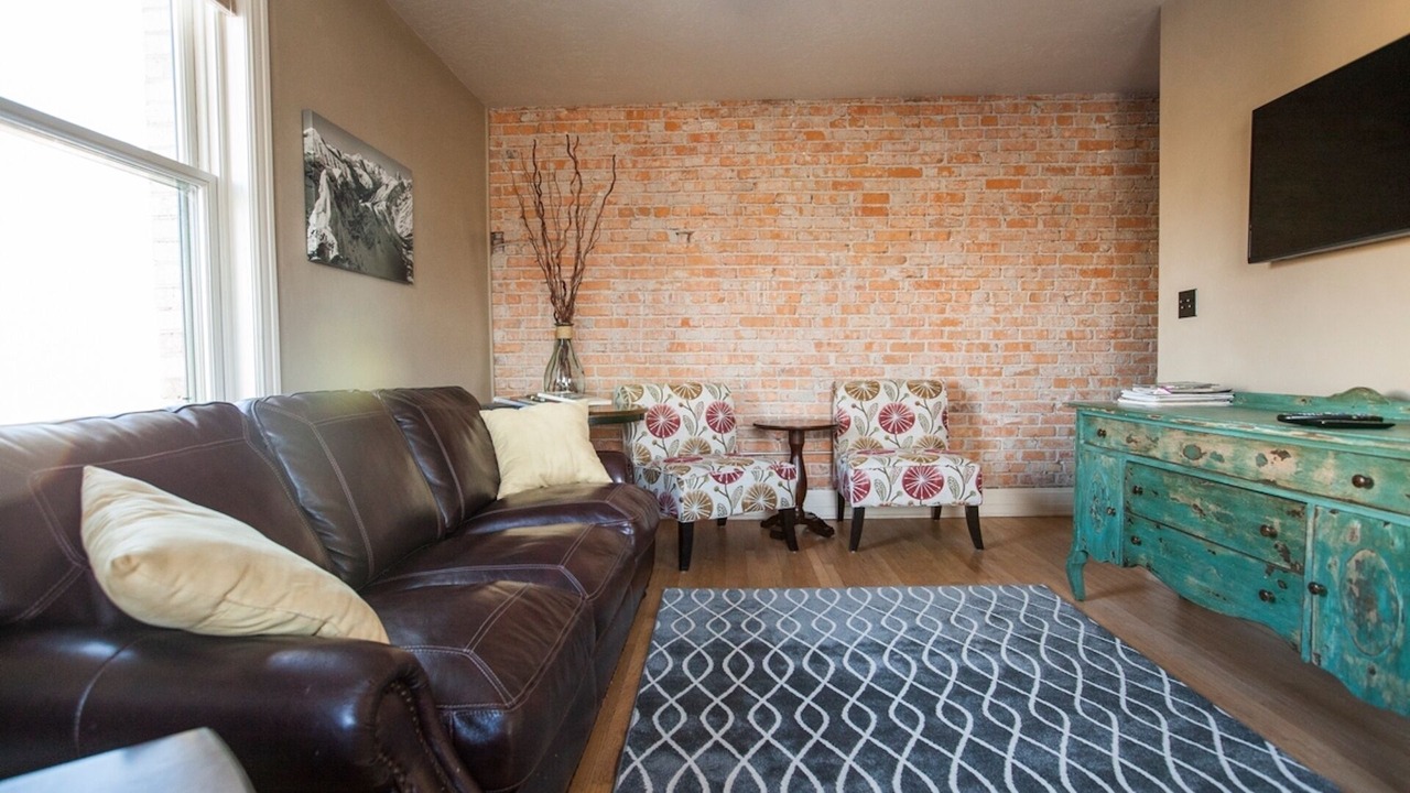 Photo of Livingroom in Riverfront