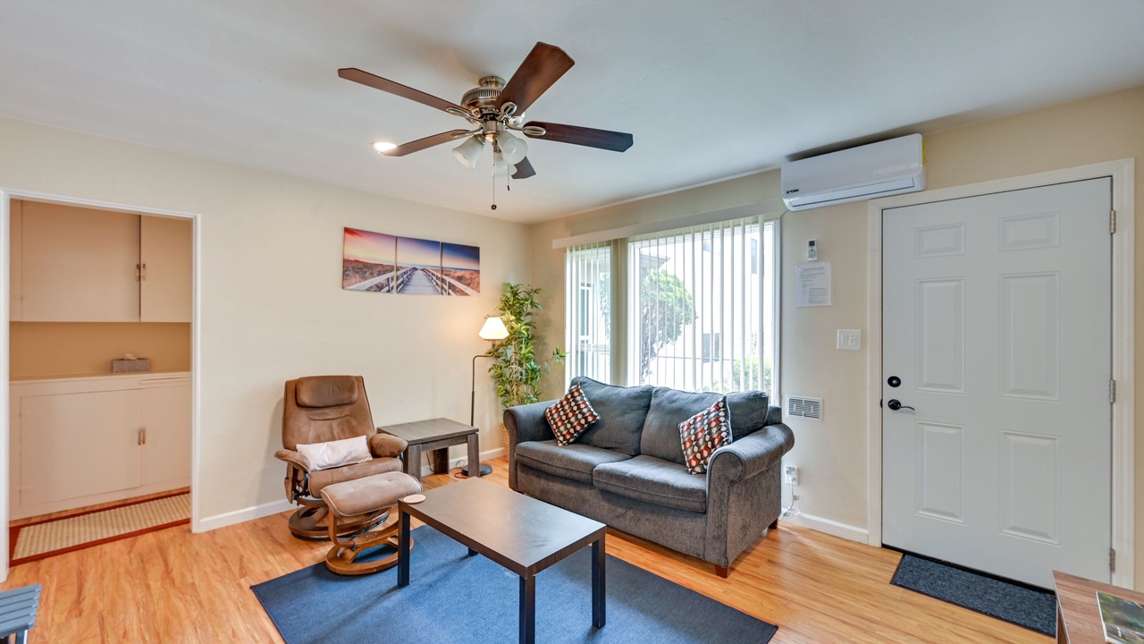 Photo of Livingroom in Pacific Beach