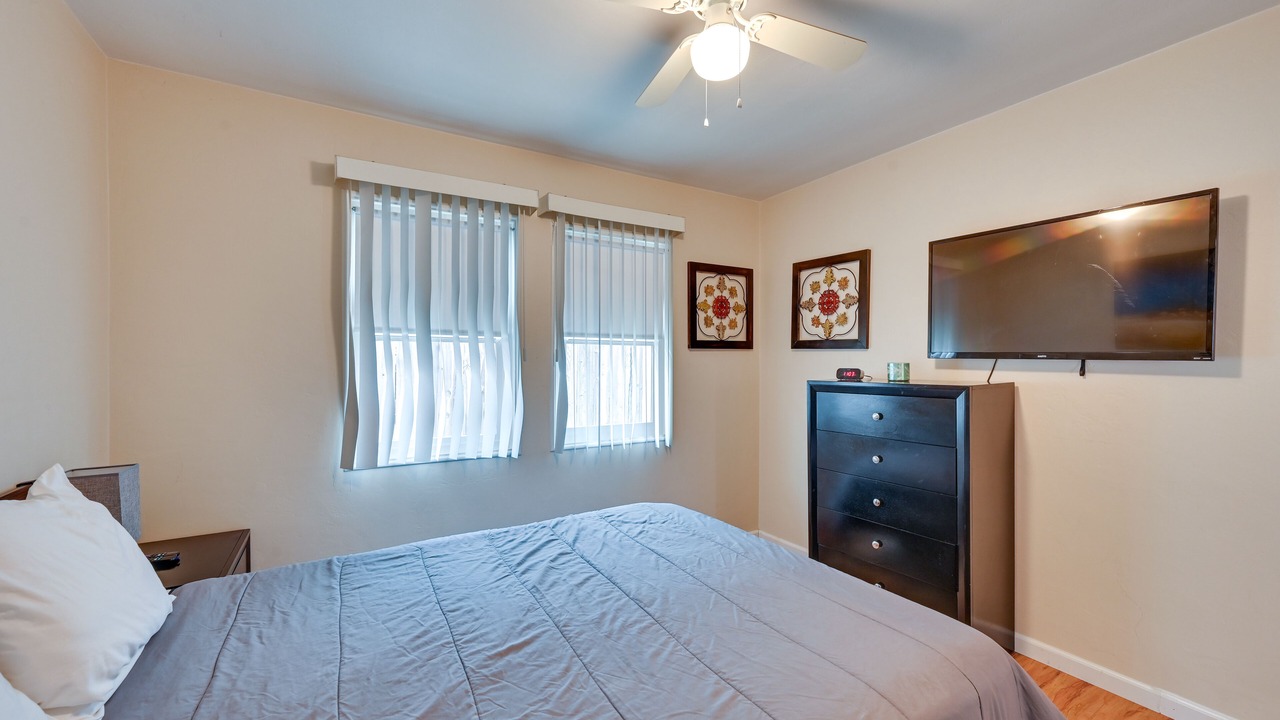 Photo of Bedroom in Pacific Beach