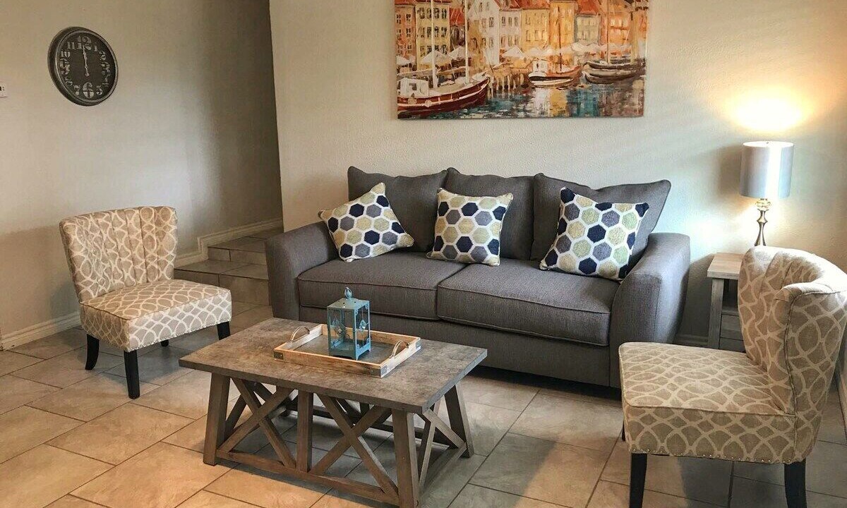 Photo of Livingroom in Mahncke Park