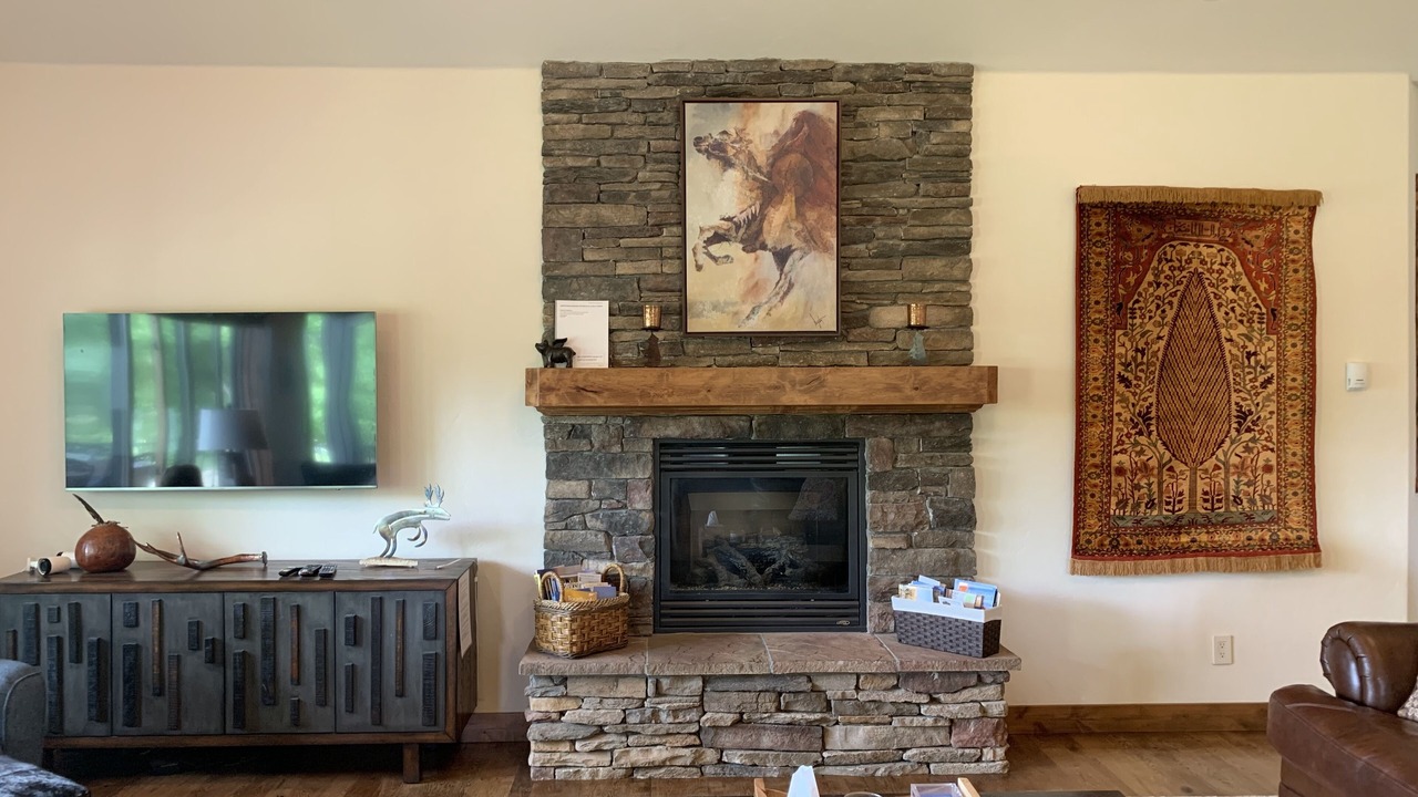 Photo of Livingroom in Victor