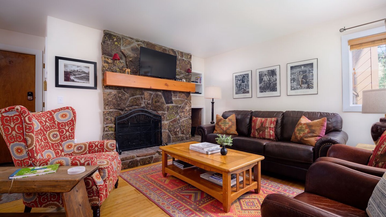 Photo of Livingroom in Teton Village