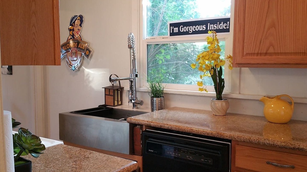 Photo of Kitchen in Downtown Klamath Falls