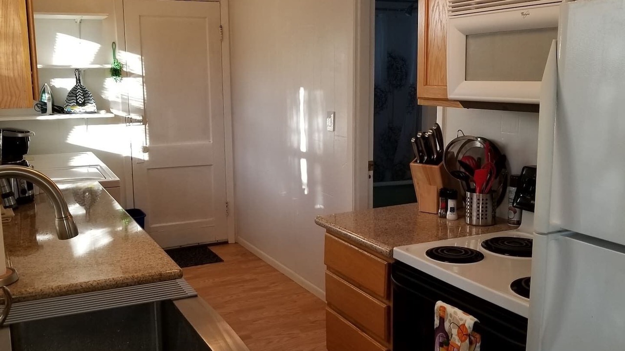 Photo of Kitchen in Downtown Klamath Falls