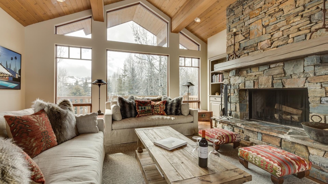 Photo of Livingroom in Elkhorn Village