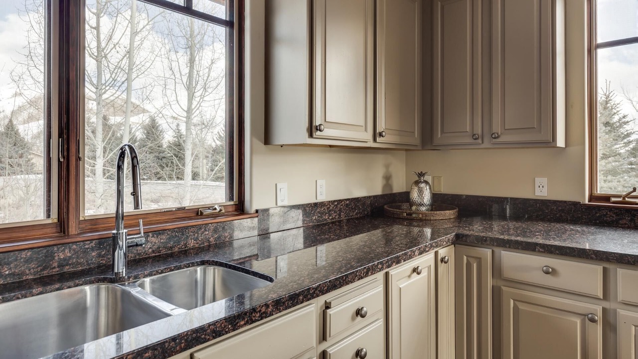 Photo of Kitchen in Elkhorn Village