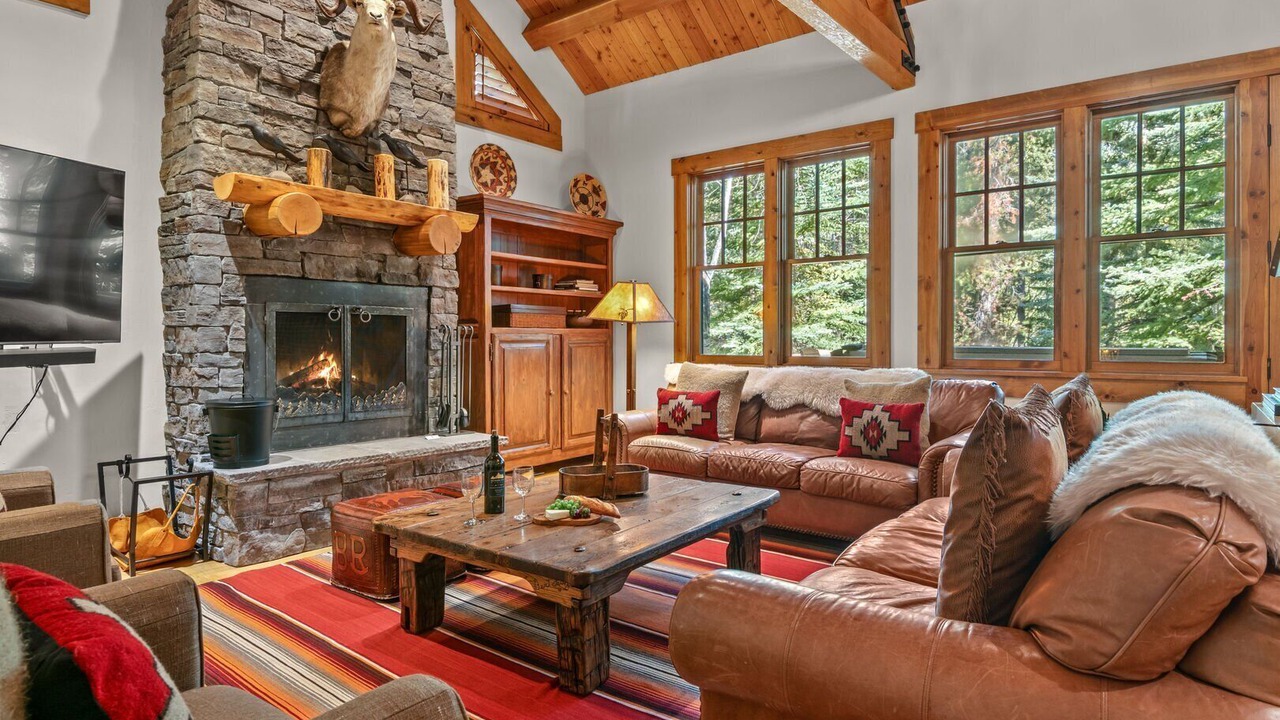 Photo of Livingroom in Teton Village