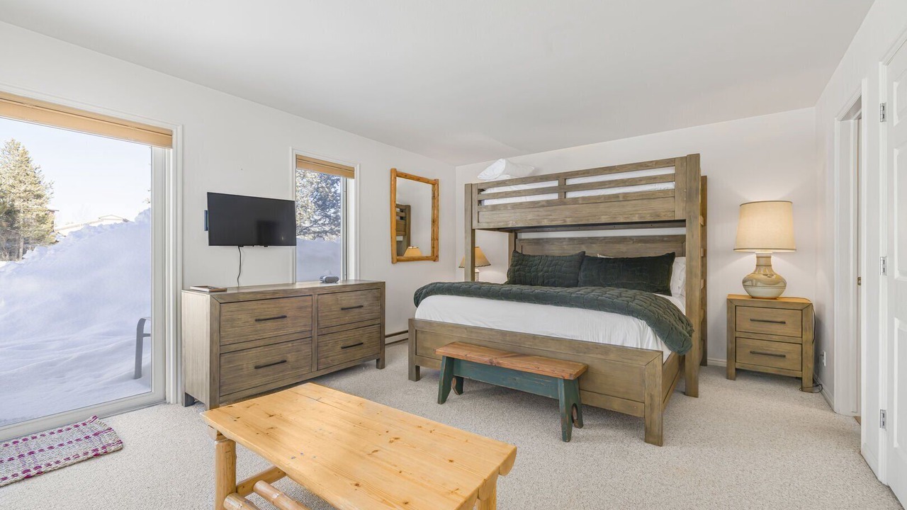 Photo of Bedroom in Teton Pines