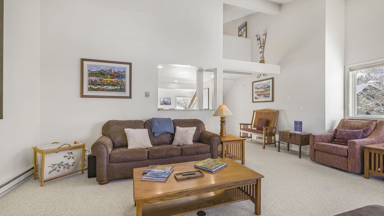 Photo of Livingroom in Teton Pines