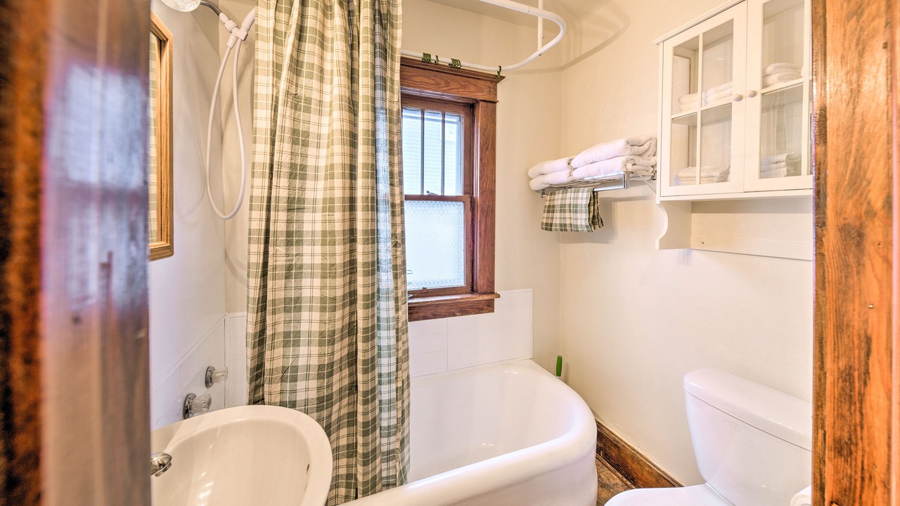 Photo of Bathroom in Urbana