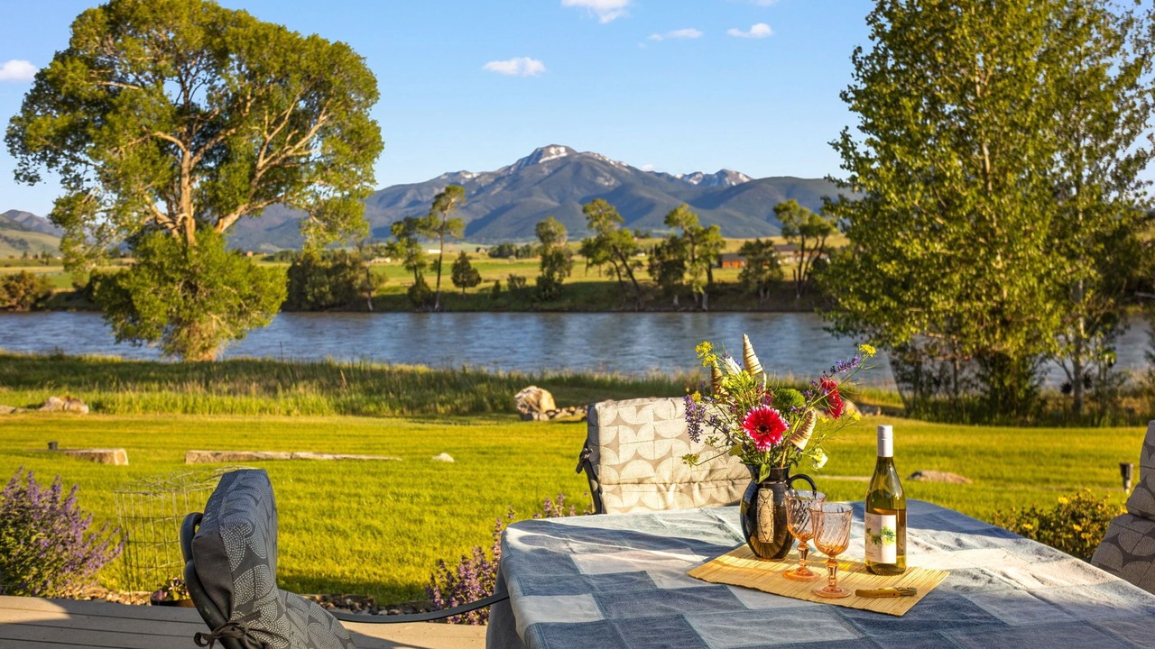Photo of Outdoor in Emigrant