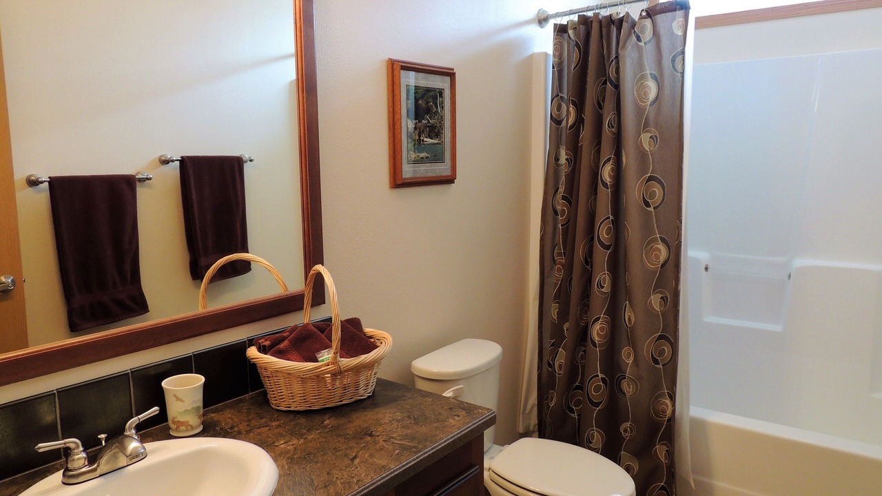 Photo of Bathroom in Gardiner