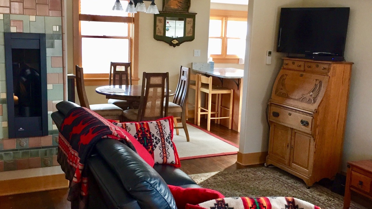 Photo of Livingroom in Old Bend