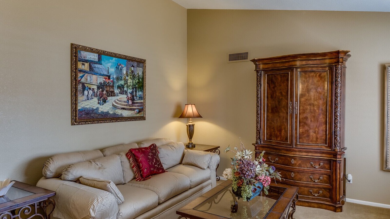 Photo of Livingroom in Paradise Valley Village