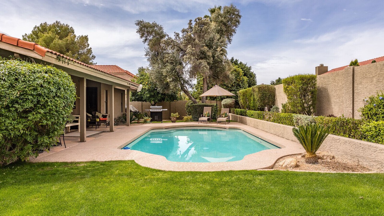 Photo of Outdoor in Paradise Valley Village