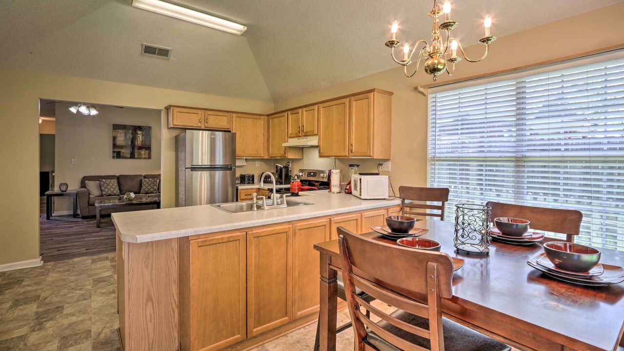 Photo of Kitchen in Lakes of Forest Hill