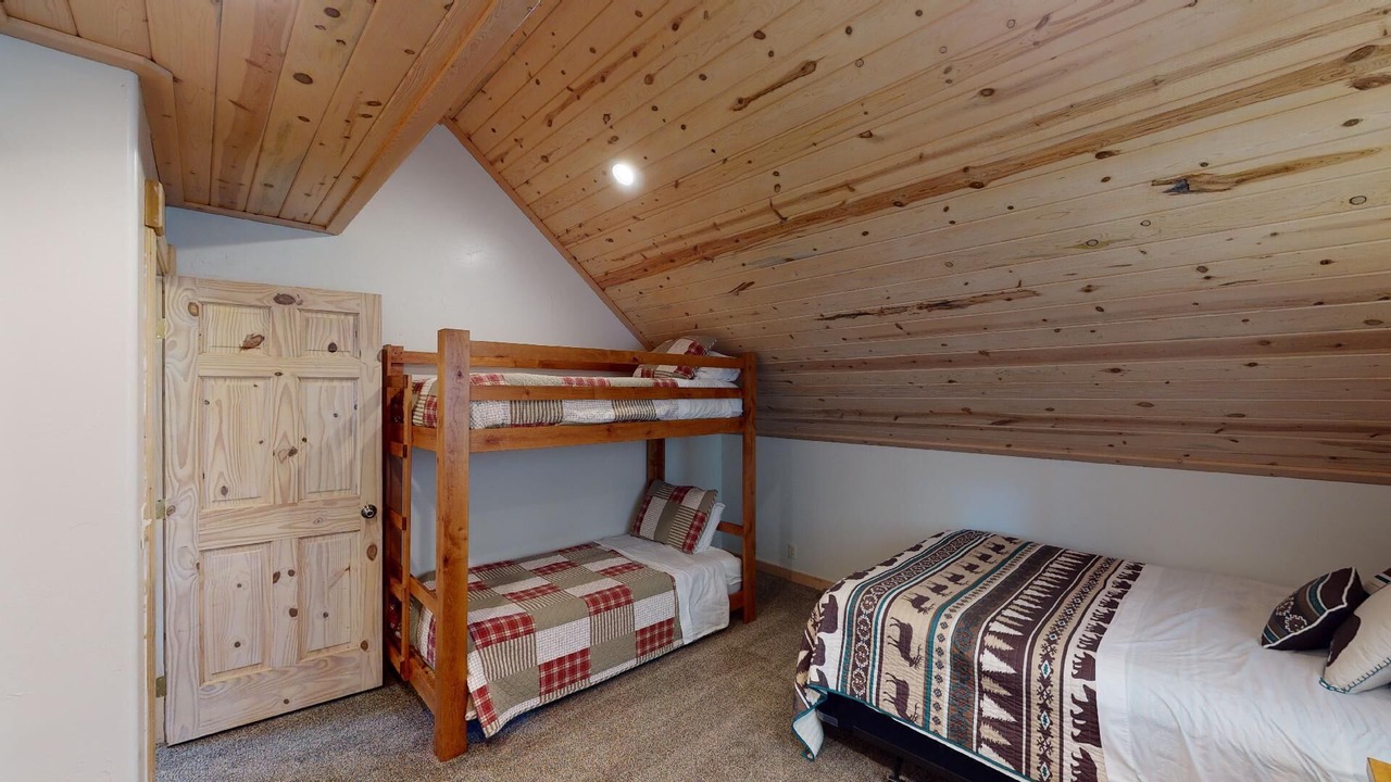 Photo of Bedroom in Island Park