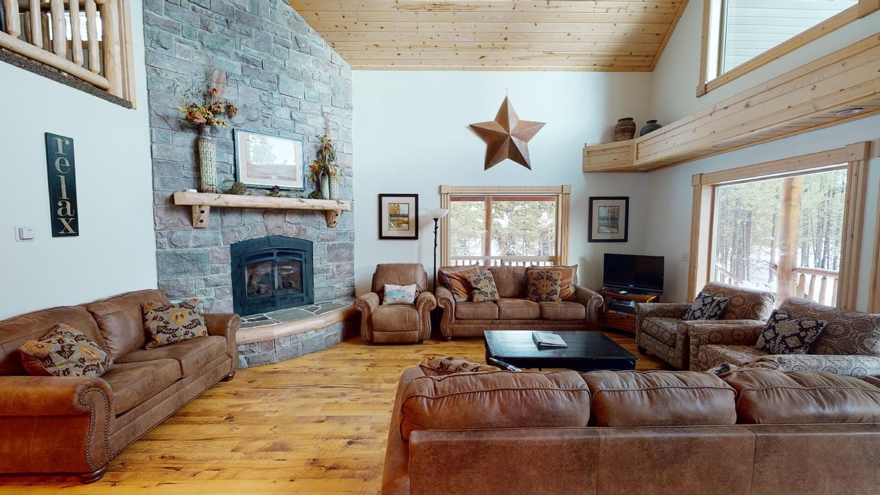 Photo of Livingroom in Island Park