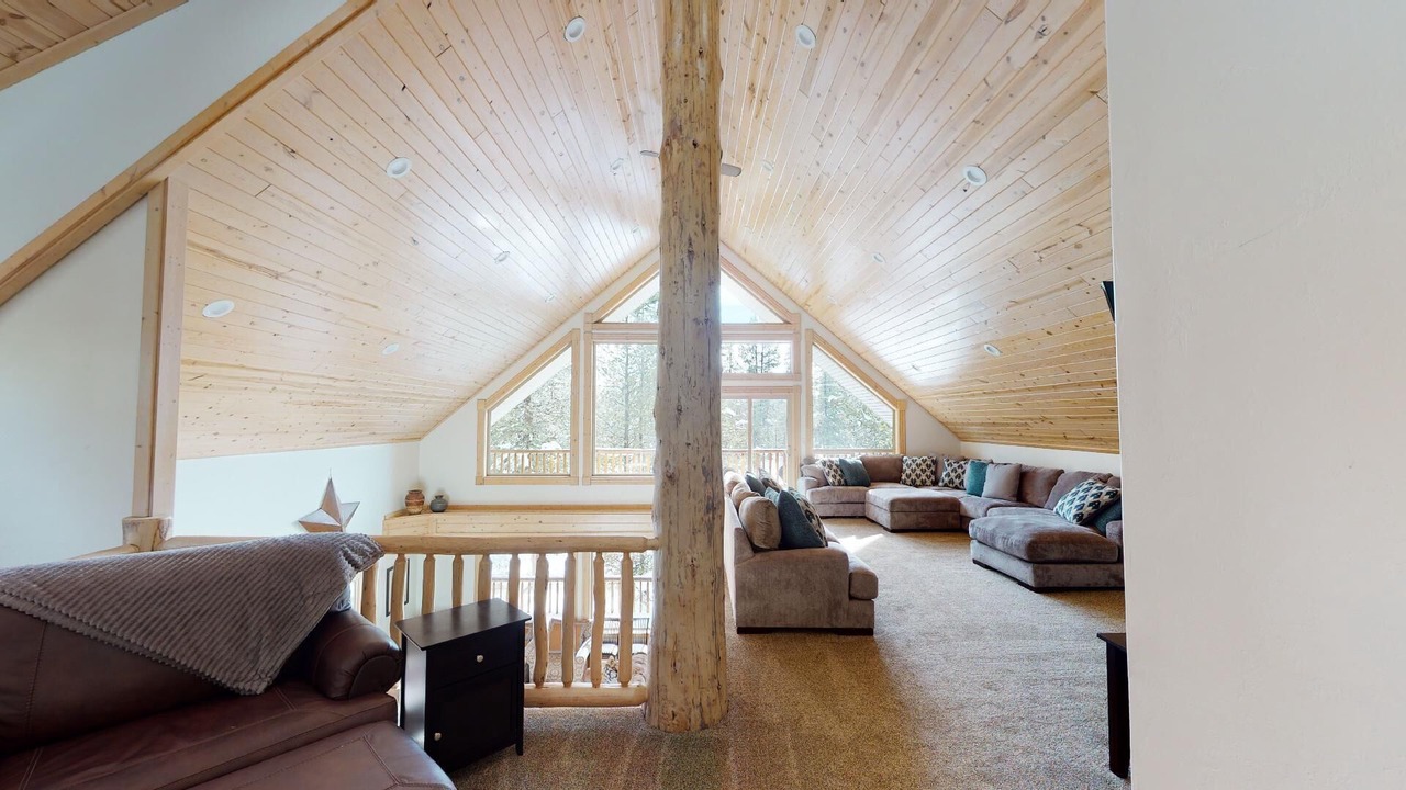 Photo of Livingroom in Island Park