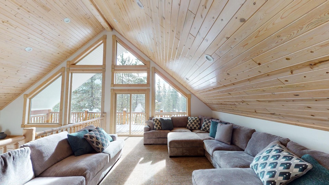 Photo of Livingroom in Island Park