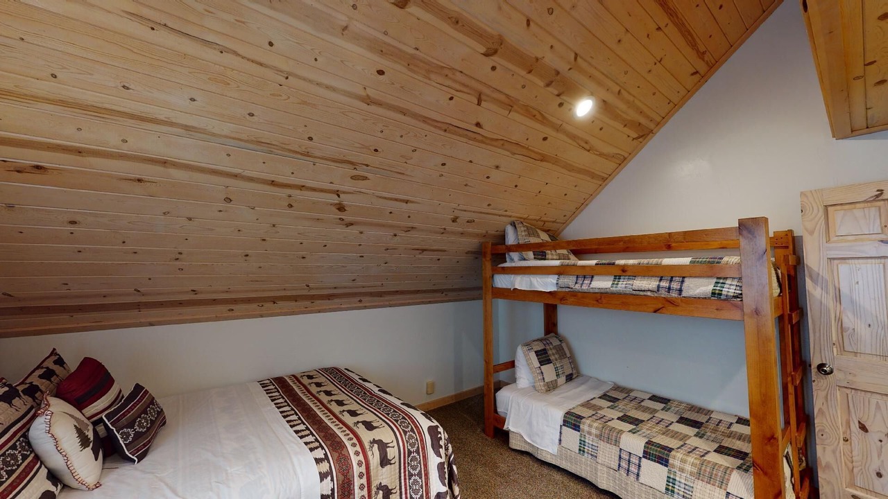Photo of Bedroom in Island Park
