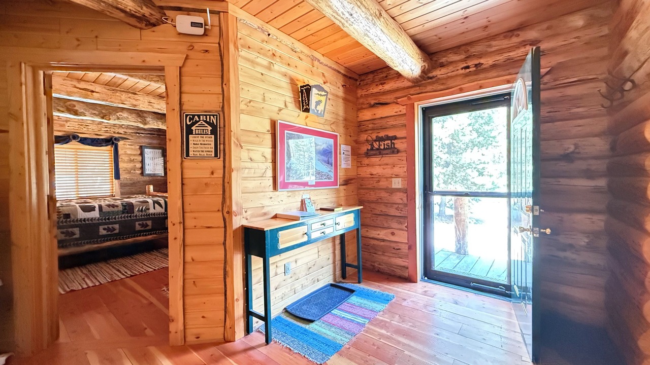 Photo of Bedroom in Island Park