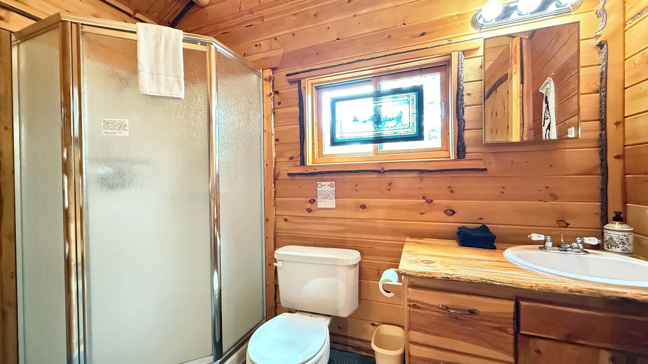 Photo of Bathroom in Island Park