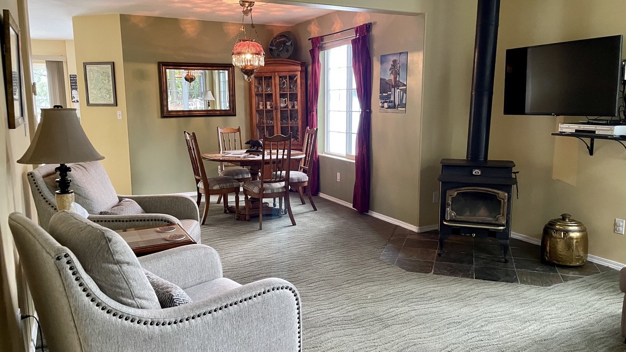 Photo of Livingroom in Harrison