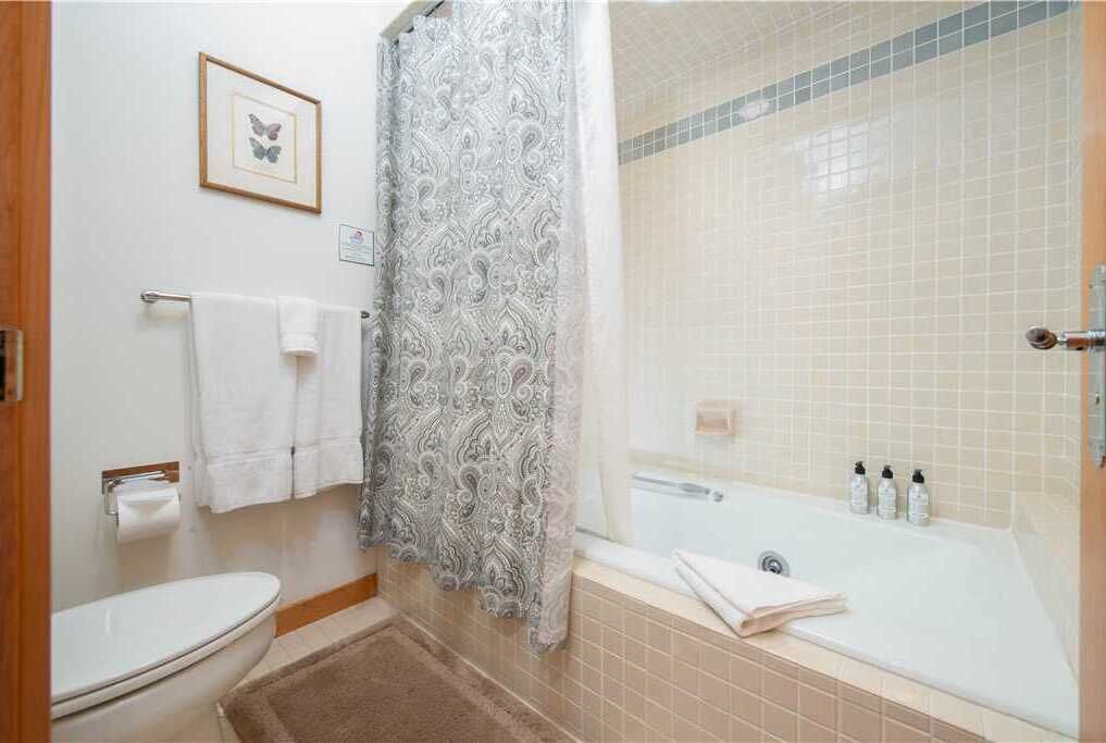 Photo of Bathroom in Moose Wilson Road