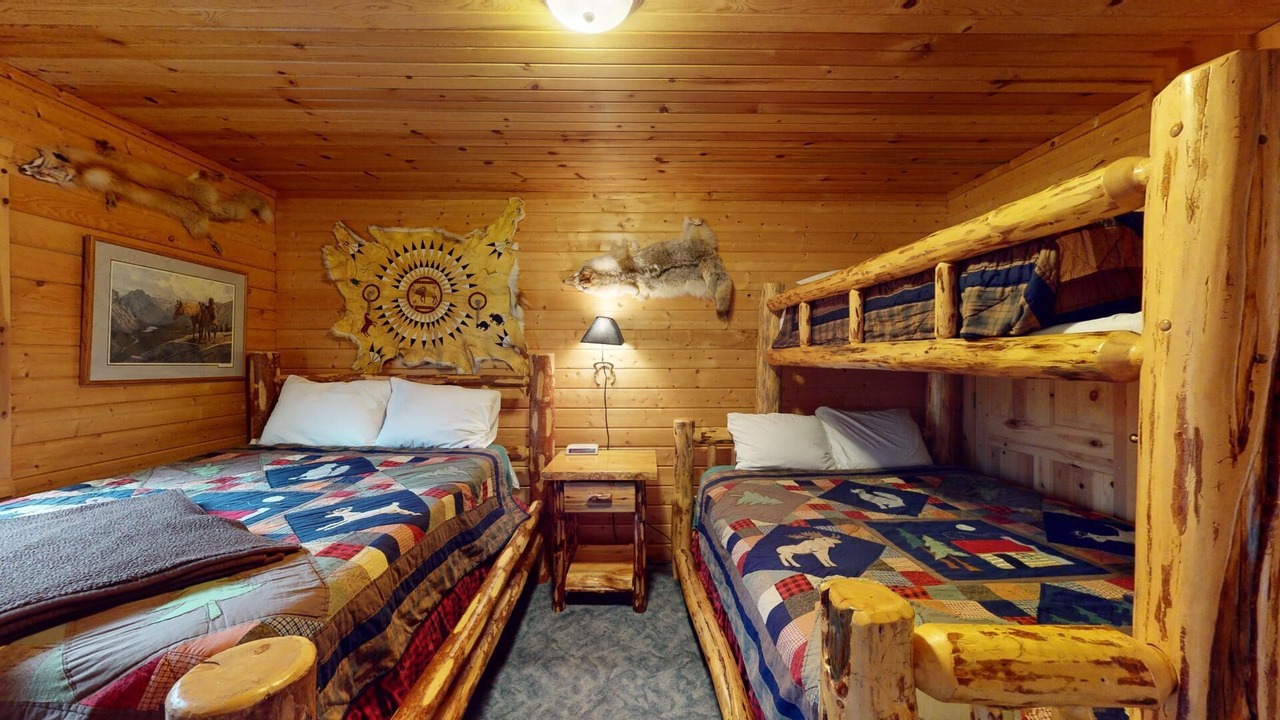Photo of Bedroom in Island Park