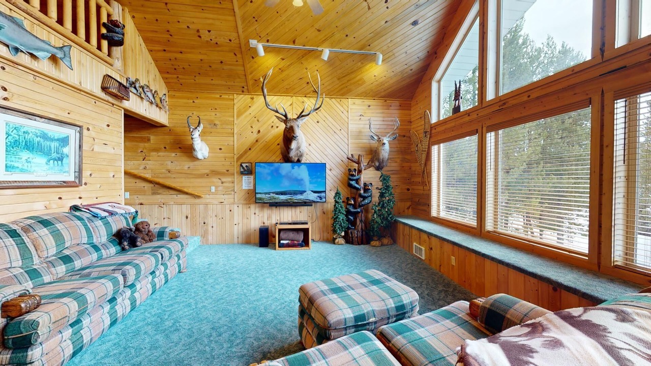 Photo of Livingroom in Island Park