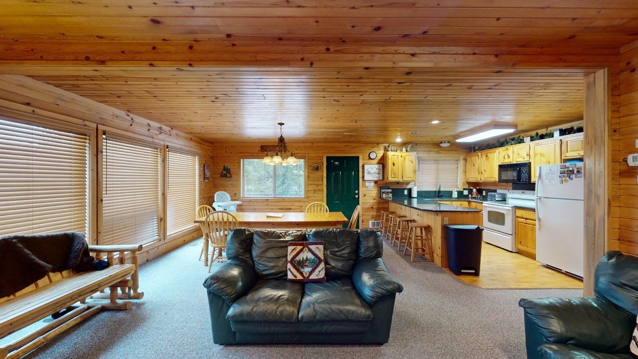 Photo of Livingroom in Island Park