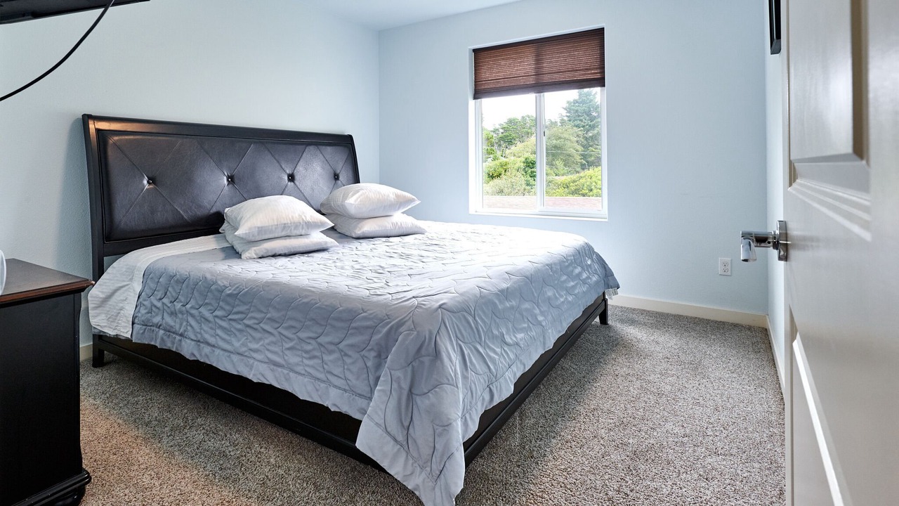 Photo of Bedroom in Lincoln Beach