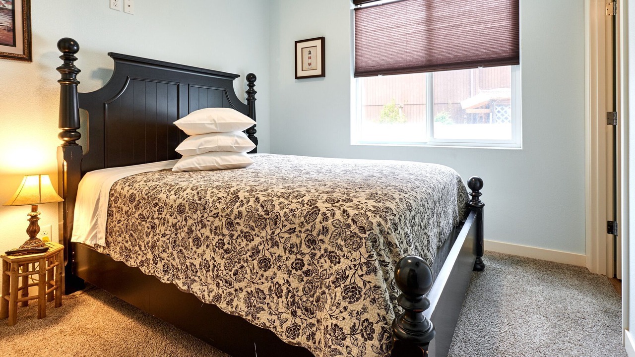 Photo of Bedroom in Lincoln Beach