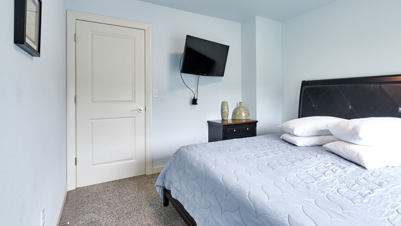 Photo of Bedroom in Lincoln Beach