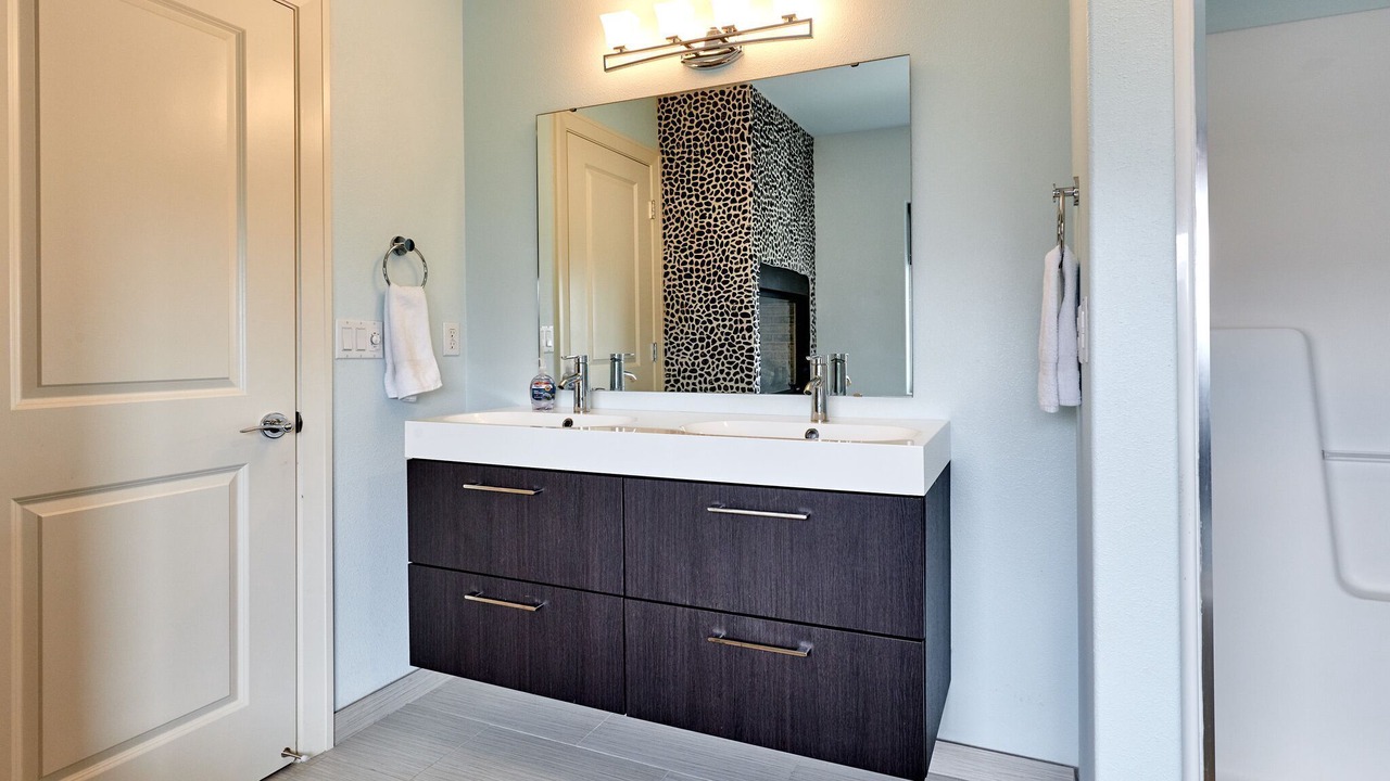 Photo of Bathroom in Lincoln Beach