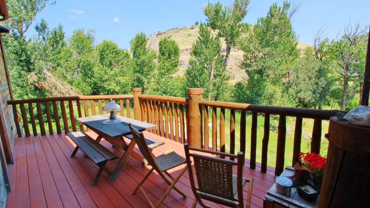 Photo of Outdoor in Emigrant