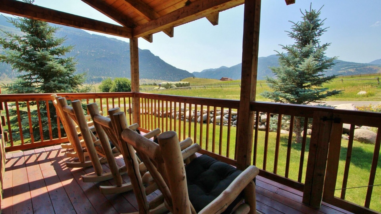 Photo of Outdoor in Emigrant