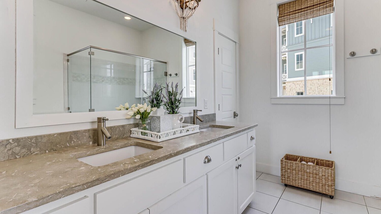Photo of Bathroom in Cinnamon Shore