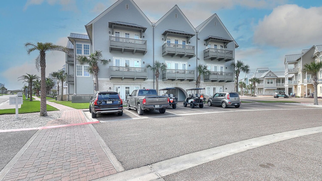 Photo of Others in Cinnamon Shore