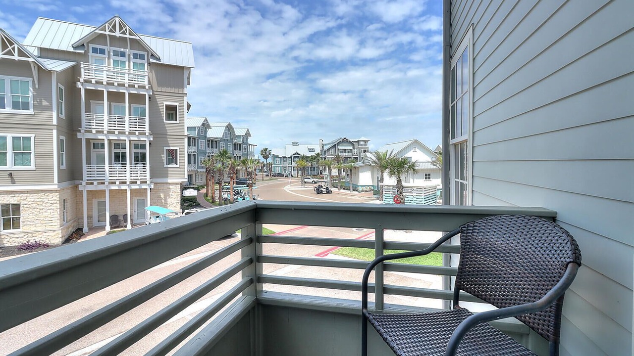 Photo of Patio Balcony in Cinnamon Shore