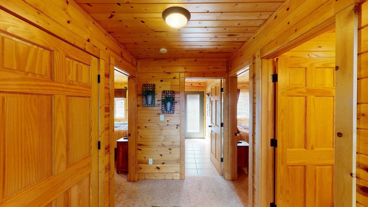 Photo of Bedroom in Island Park