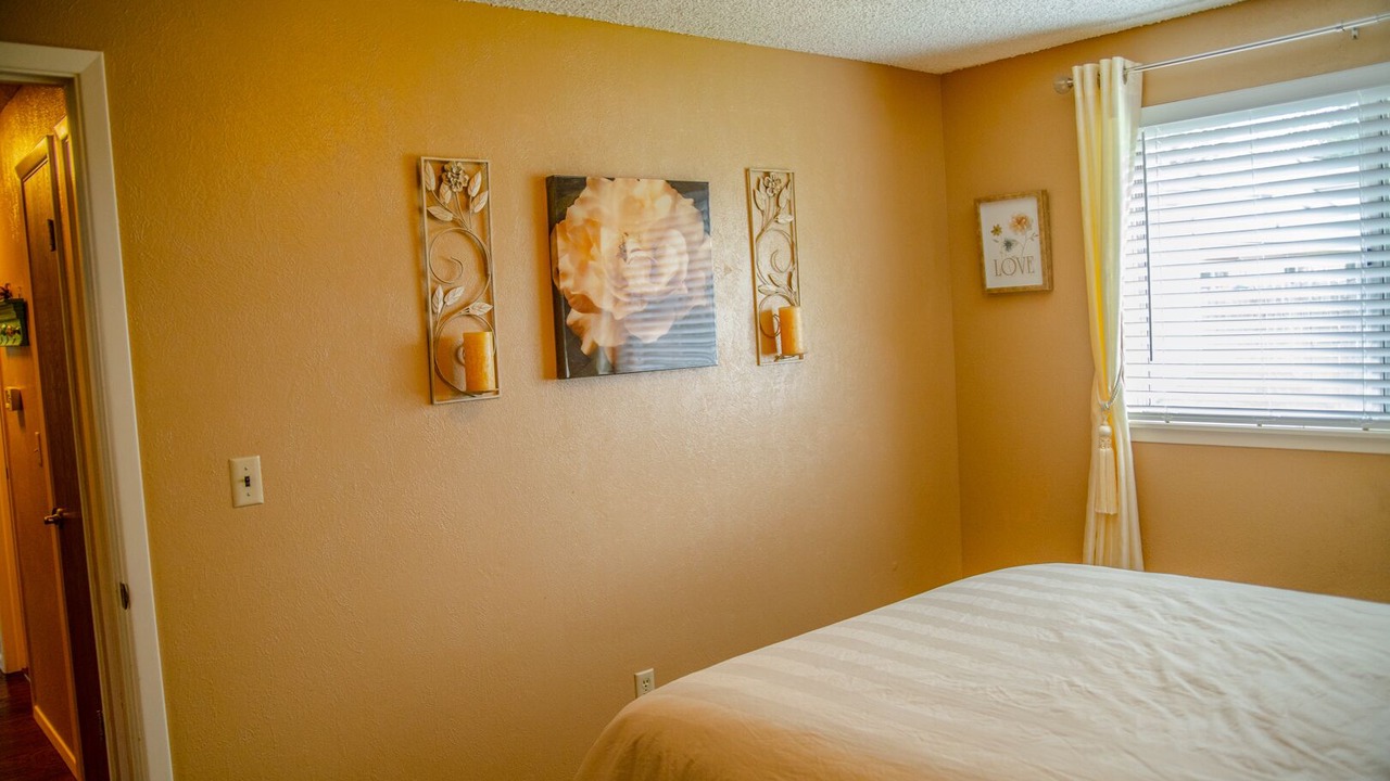 Photo of Bedroom in Eagle